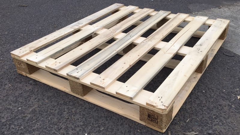 How To Buy Wooden Pallets